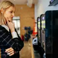 De câți angajați ai nevoie ca să merite un aparat de vending la sediu